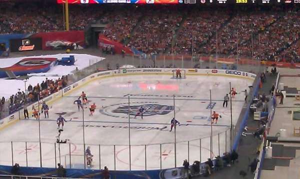 Citizens Bank Park, bloc: 233, rangée: 8, place: 9