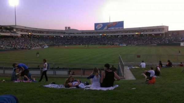 Sutter Health Park, bloc: Home Run Hill, rangée: open seat