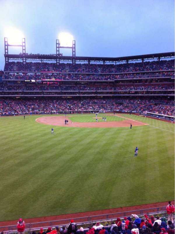 Citizens Bank Park, bloc: 243, rangée: 1
