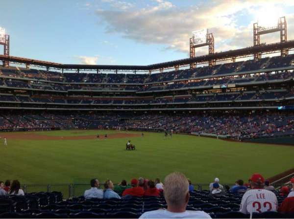 Citizens Bank Park, bloc: 147, rangée: 19, place: 17