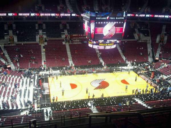 Moda Center, bloc: 320, rangée: L, place: 1