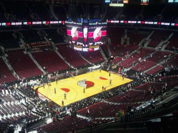 Moda Center, bloc: 322, rangée: K, place: 3