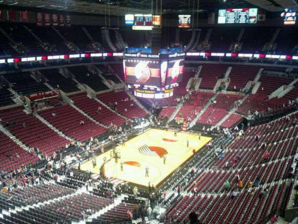 Moda Center, bloc: 324, rangée: J, place: 9