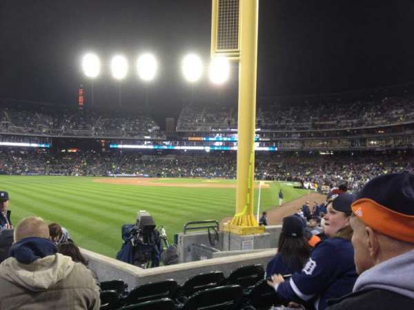 Comerica Park, bloc: 144, rangée: H, place: 10