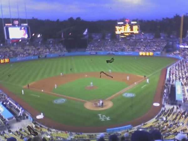 Dodger Stadium, bloc: 3RS, rangée: E, place: 15