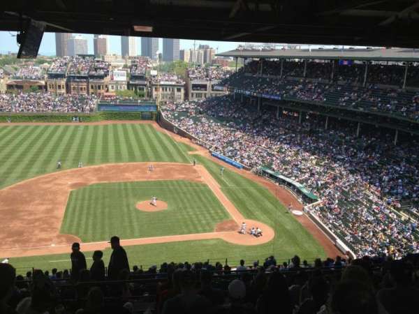 Wrigley Field, bloc: 412L, rangée: 9, place: 4