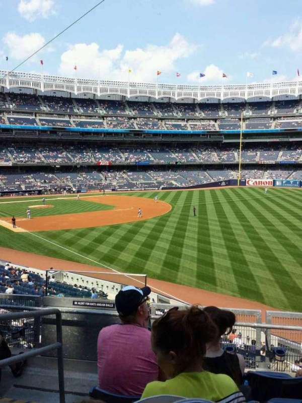 Yankee Stadium, bloc: 209, rangée: 5, place: 18