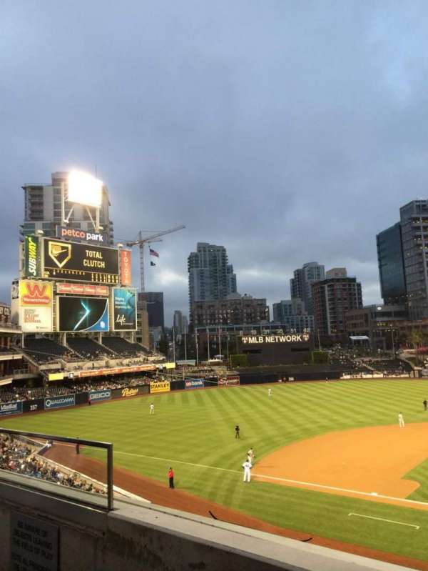 Petco Park, bloc: 206, rangée: 2, place: 17