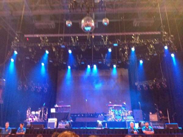 Mohegan Sun Arena, bloc: Floor 2, rangée: J