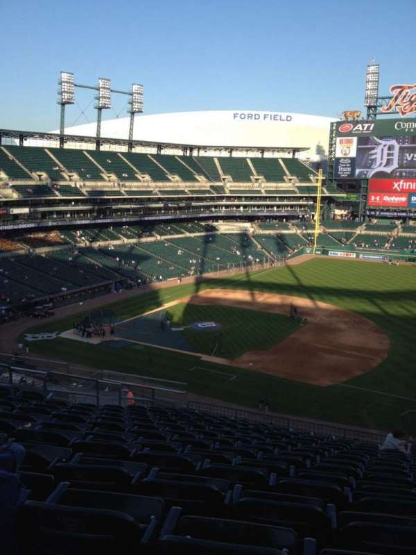 Comerica Park, bloc: 218, rangée: 15, place: 12