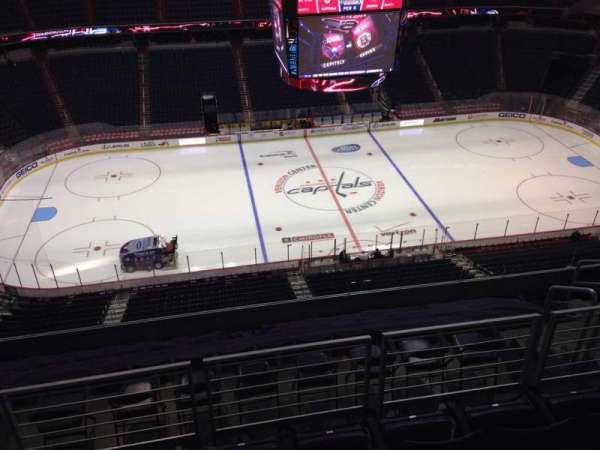 Capital One Arena, bloc: 416, rangée: J, place: 8