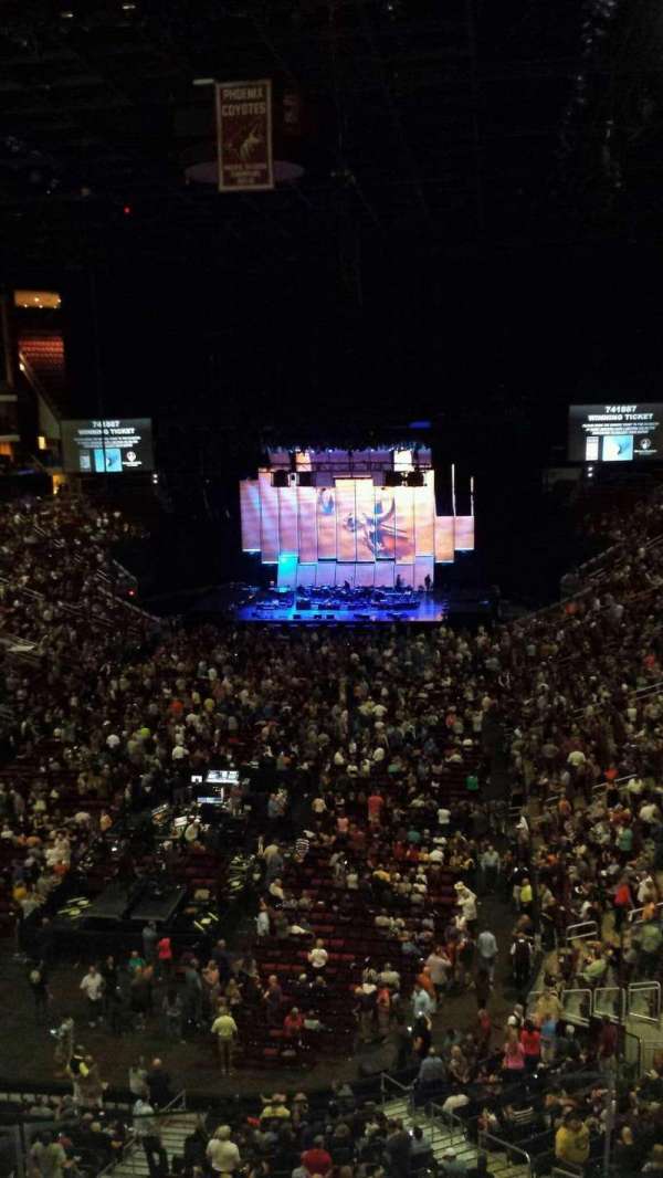 Desert Diamond Arena, bloc: 222, rangée: C, place: 2