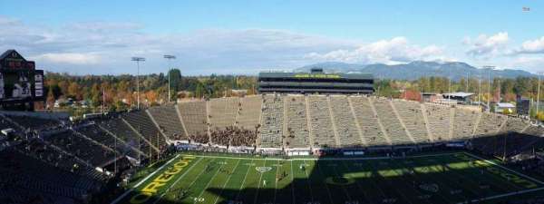 Autzen Stadium, bloc: 32PR, rangée: 70, place: 10