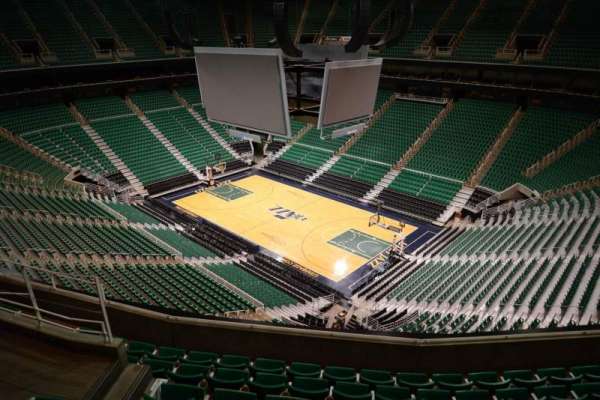 Delta Center, bloc: 107, rangée: 7