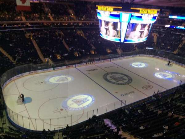 Madison square garden, bloc: 310, rangée: 1, place: 9