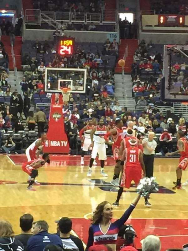 Capital One Arena, bloc: 105, rangée: D, place: 5