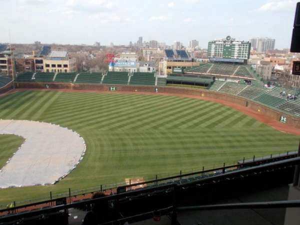 Wrigley Field, bloc: 426R, rangée: 4, place: 11
