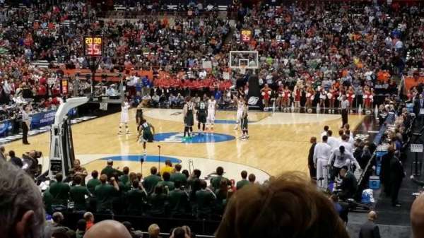 JMA Wireless Dome, bloc: 113, rangée: R, place: 108