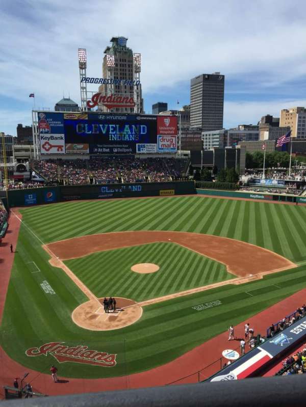 Progressive Field, bloc: 452, rangée: A, place: 9