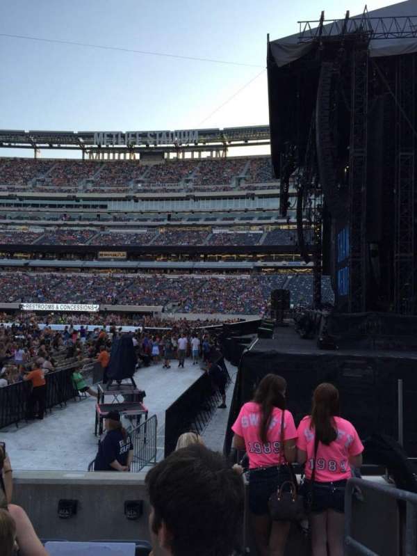 MetLife Stadium, bloc: 110, rangée: 5, place: 1