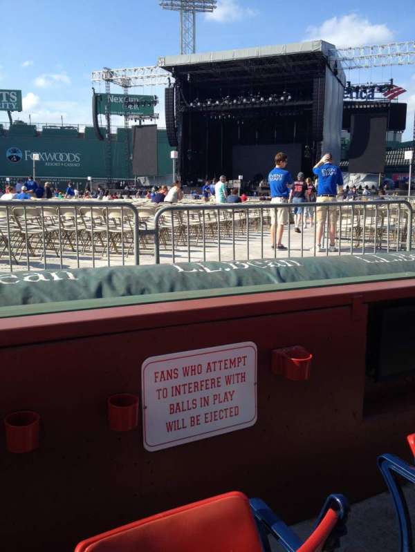 Fenway Park, bloc: Field Box 14, rangée: 2, place: 2