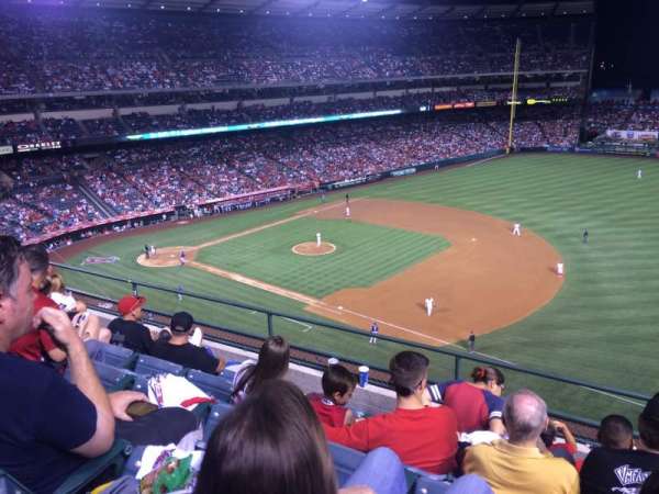 Angel Stadium, bloc: 427, rangée: E, place: 22