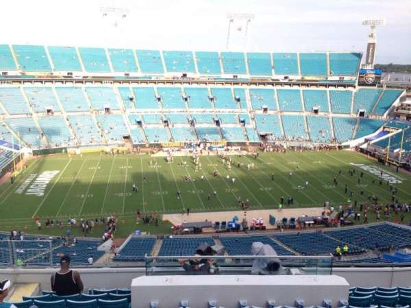EverBank Stadium, bloc: 411, rangée: L, place: 11