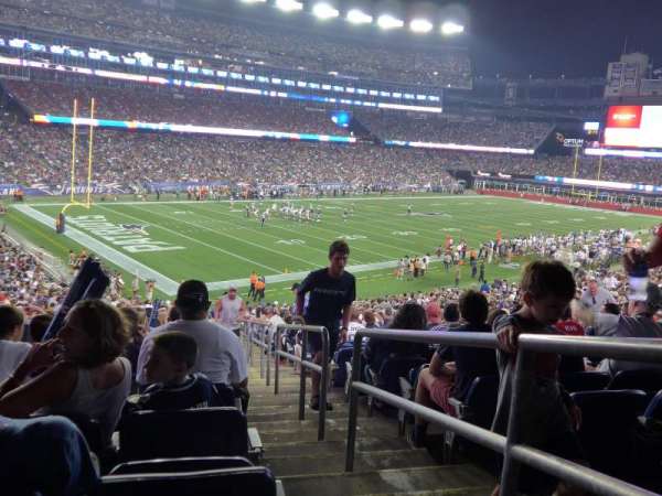 Gillette Stadium, bloc: 138, rangée: 36, place: 1
