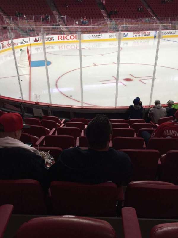 Centre Bell, bloc: 104, rangée: B, place: 8