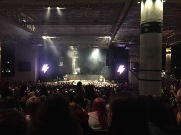 Truliant Amphitheater, bloc: 6, rangée: AA, place: 5