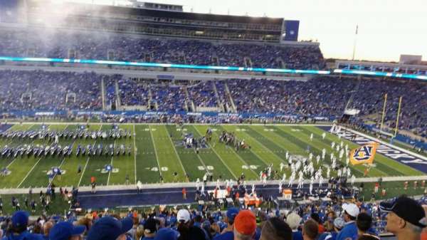 Kroger Field, bloc: 205, rangée: 13, place: 18