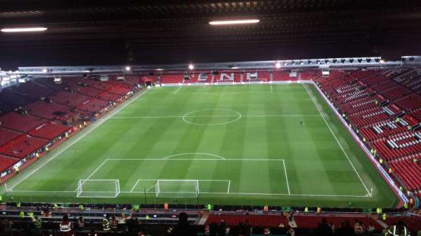 Old Trafford, bloc: E335