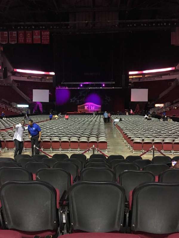 Toyota Center, bloc: 113, rangée: H, place: 11