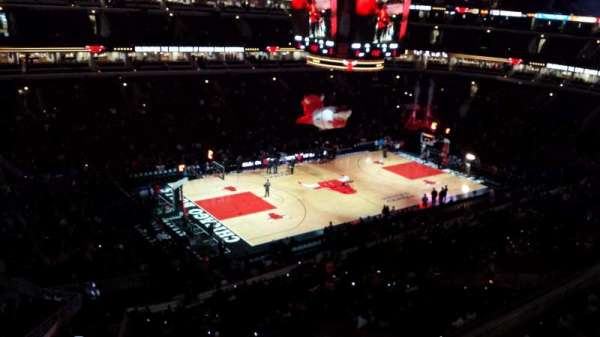 United Center, bloc: 321, rangée: 1, place: 5