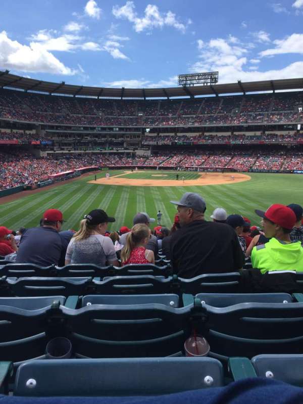 Angel Stadium, bloc: 237, rangée: Z, place: 8