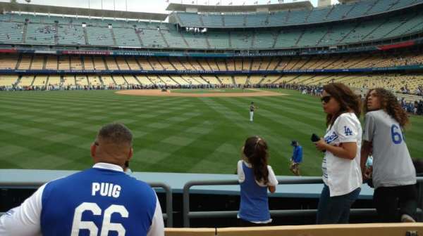 Dodger Stadium, bloc: 303PL, rangée: D, place: 9