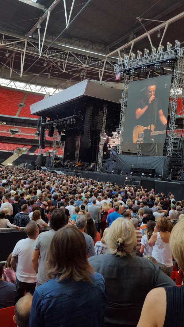 Wembley Stadium, bloc: 142, rangée: 8, place: 235