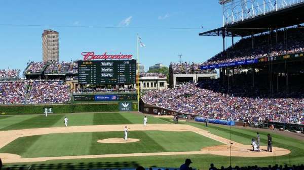 Wrigley Field, bloc: 212, rangée: 4, place: 29