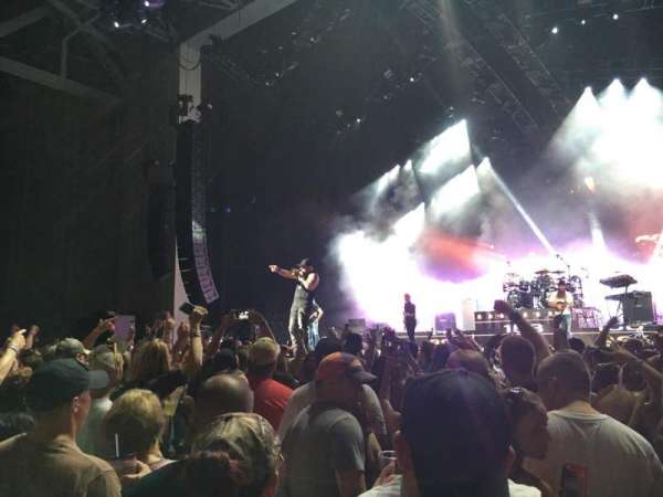 Truliant Amphitheater, bloc: 2, rangée: J, place: 4