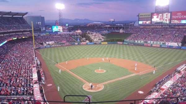 Angel Stadium, bloc: 420, rangée: G, place: 1