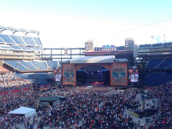 Gillette Stadium, bloc: 240, rangée: 12, place: 16