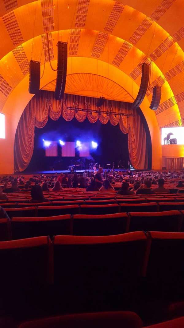 Radio City Music Hall, bloc: Orchestra 6, rangée: N, place: 612