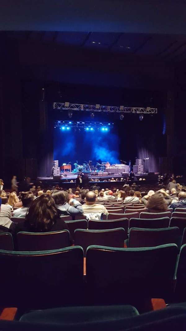 McCaw Hall, bloc: Orchestra 3, rangée: Z, place: 12