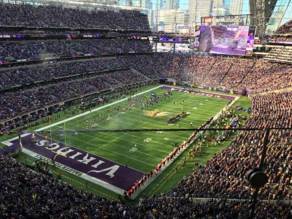 U.S. Bank Stadium, bloc: 321, rangée: 1, place: 8