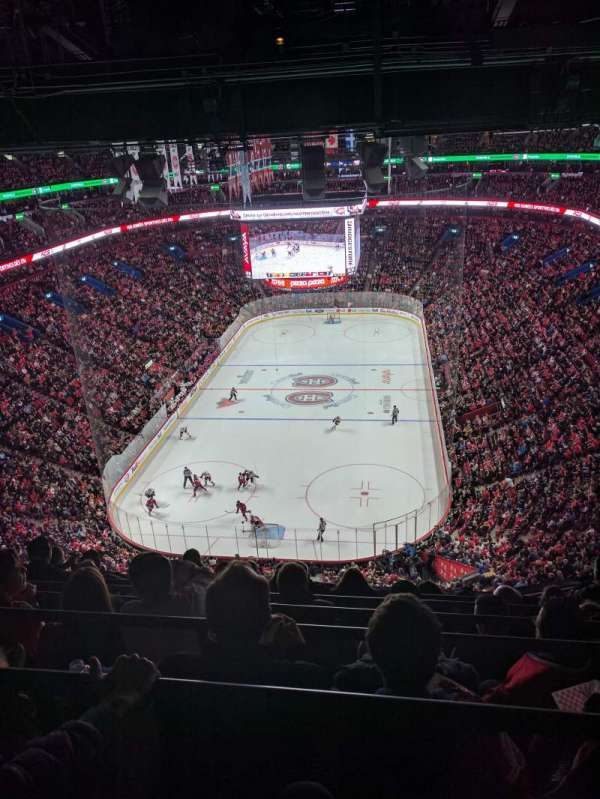 Centre Bell, bloc: 327, rangée: G, place: 12