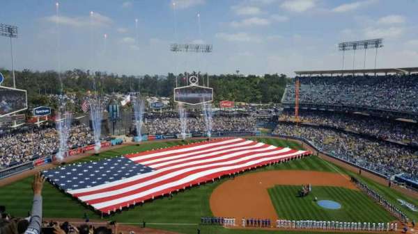 Dodger Stadium, bloc: 21RS, rangée: BB, place: 4