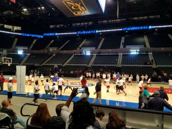 Nassau Veterans Memorial Coliseum, bloc: 2, rangée: 5, place: 10