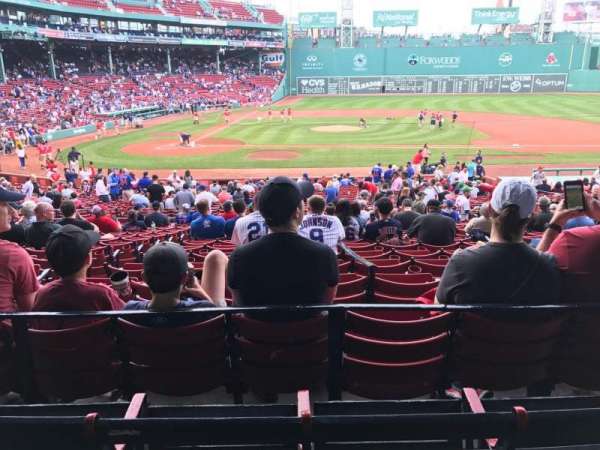 Fenway Park, bloc: Grandstand 16, rangée: 3, place: 16