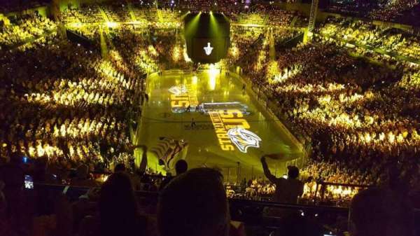 Bridgestone Arena, bloc: 301, rangée: H, place: 12