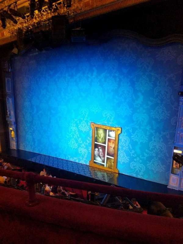 Walter Kerr Theatre, bloc: Mezzanine R, rangée: b, place: 14